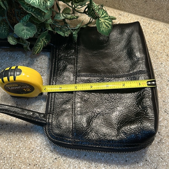EUC Vtg HOBO International Polished Black Leather Mini Handbag - RARE FIND - Picture 4 of 16